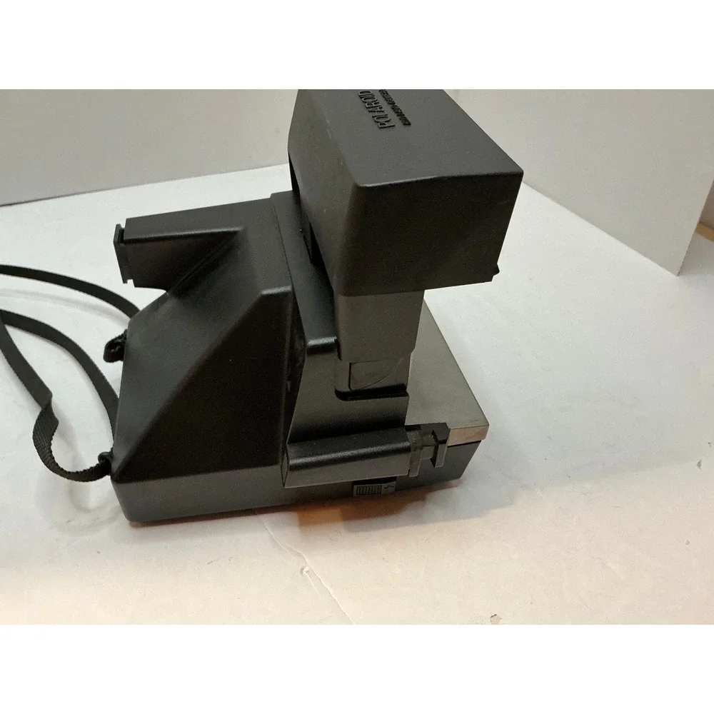 Polaroid Vintage Sun 600 LMS Instant‎ Film Camera Light Management System Black